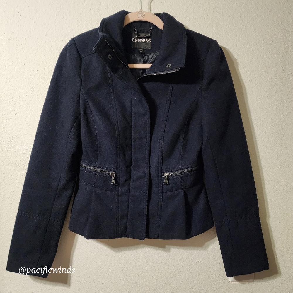 NAVY BLUE EXPRESS CROPPED JACKET XS.  ☆